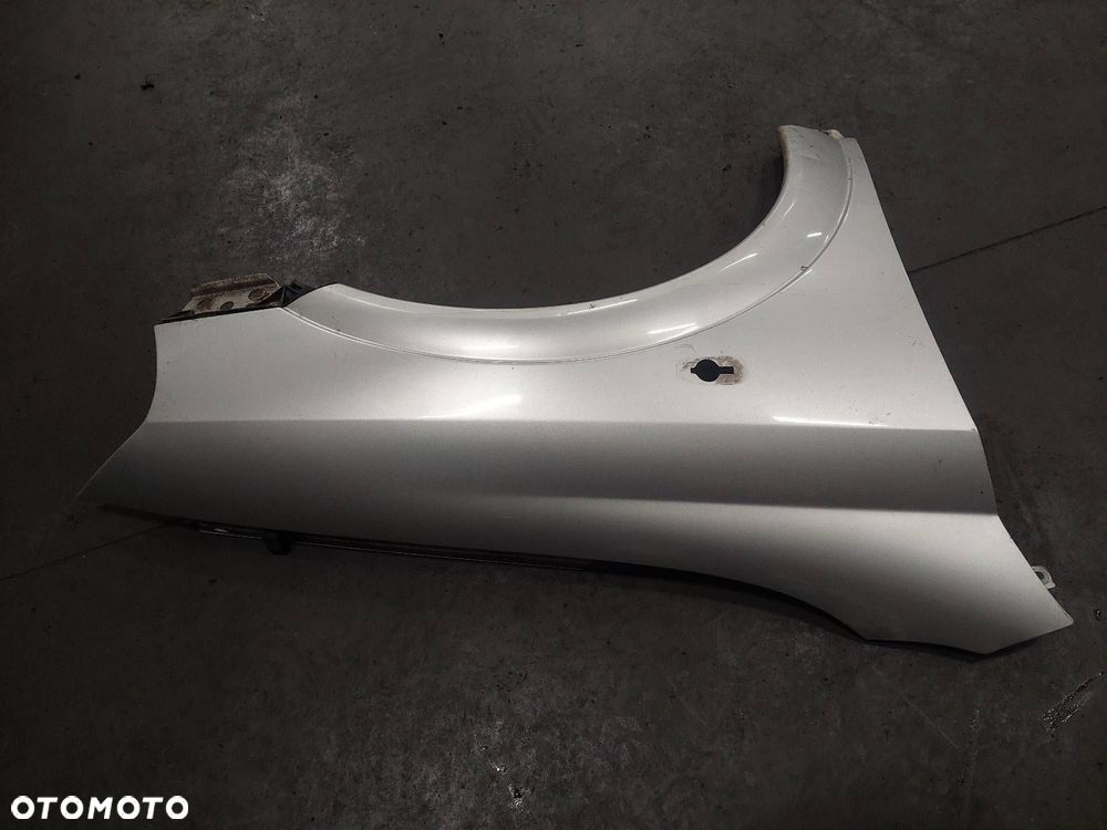 BŁOTNIK PRAWY PRZÓD OPEL ASTRA G II SREBRNY - 2