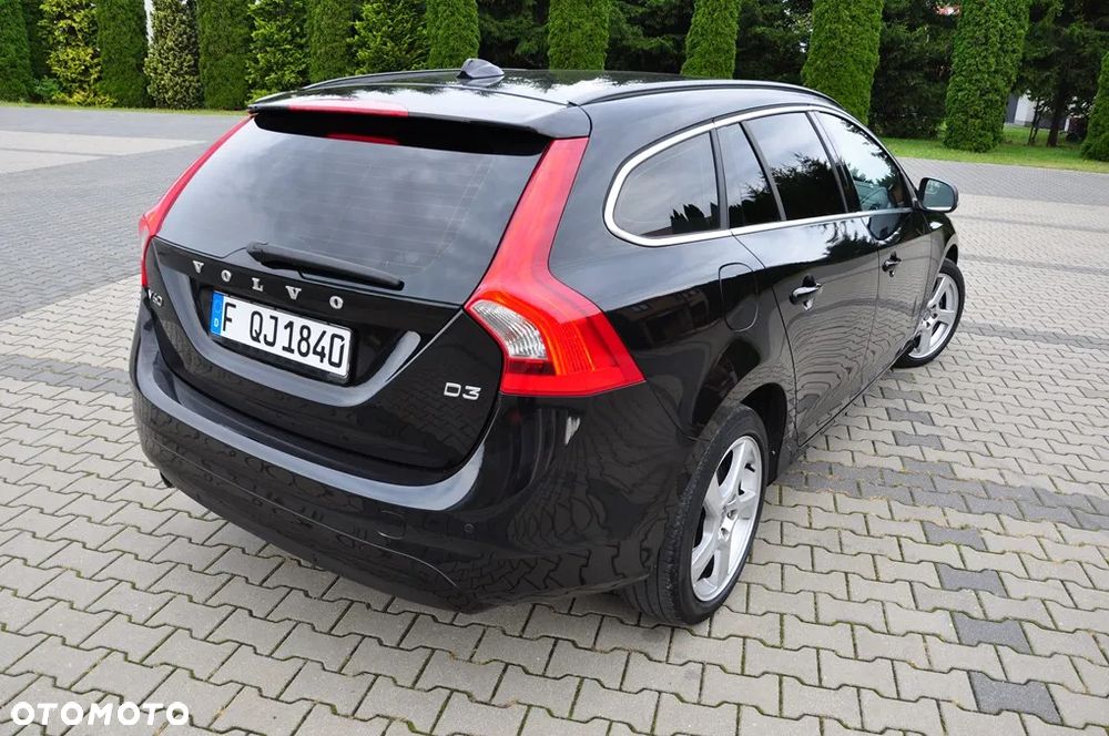 Volvo V60 D3 Geartronic Summum - 19