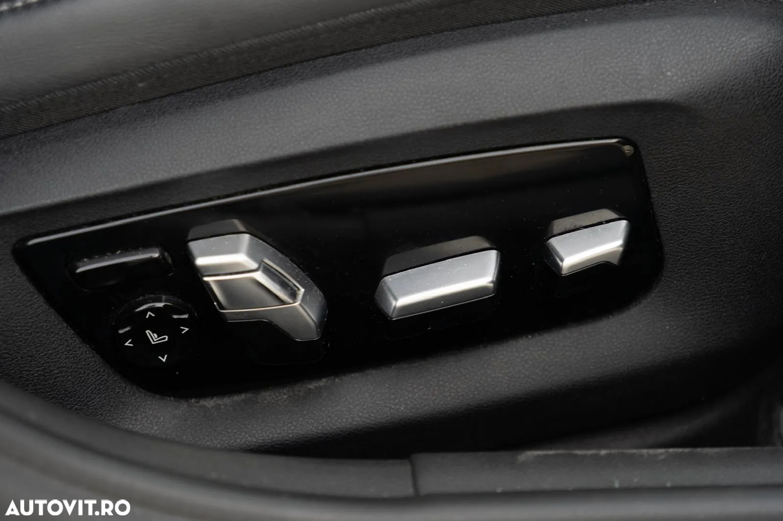 BMW Seria 5 540i xDrive AT - 18