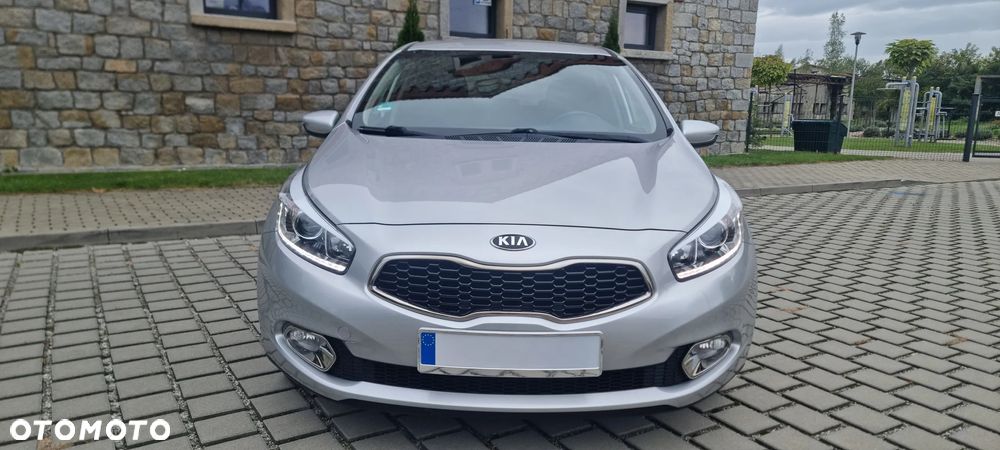 Kia Ceed 1.4 CVVT Dream Team Edition - 13
