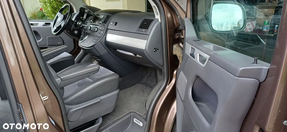 Volkswagen Multivan - 33