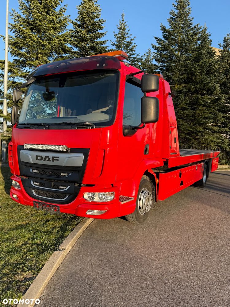 DAF LF 210 Pomoc drogowa laweta holownik widelec platforma hydrauliczna - 35