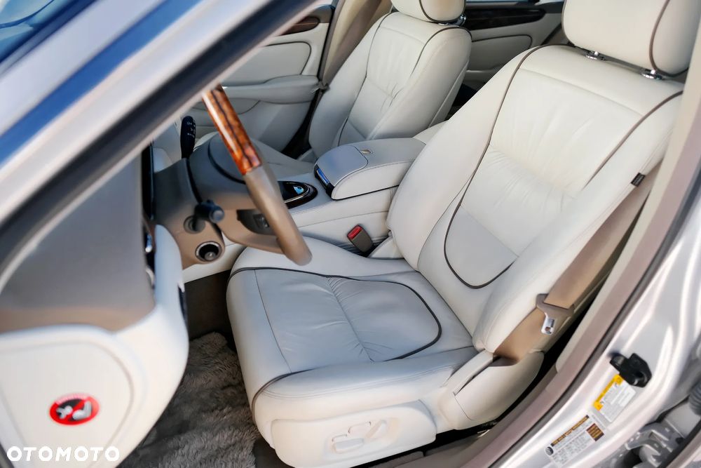 Jaguar XJ XJ8 4.2 LWB High - 32