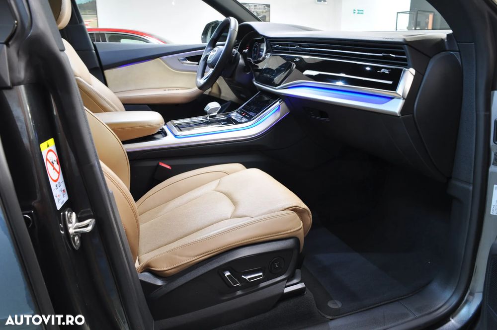 Audi Q8 55 TFSI quattro Tiptronic - 16