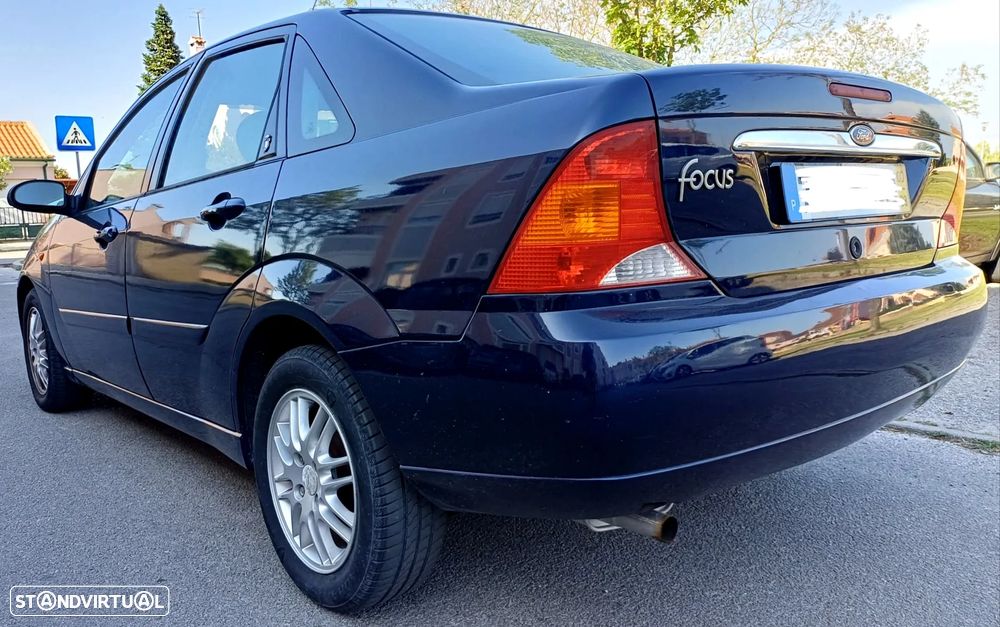 Ford Focus 1.6 Ghia - 3