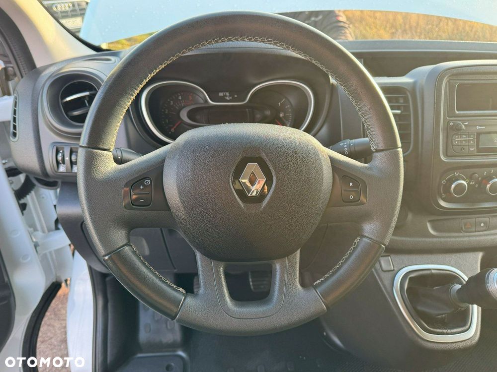 Renault Trafic - 12