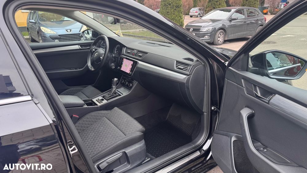 Skoda Superb 2.0 TDI DSG Style - 9