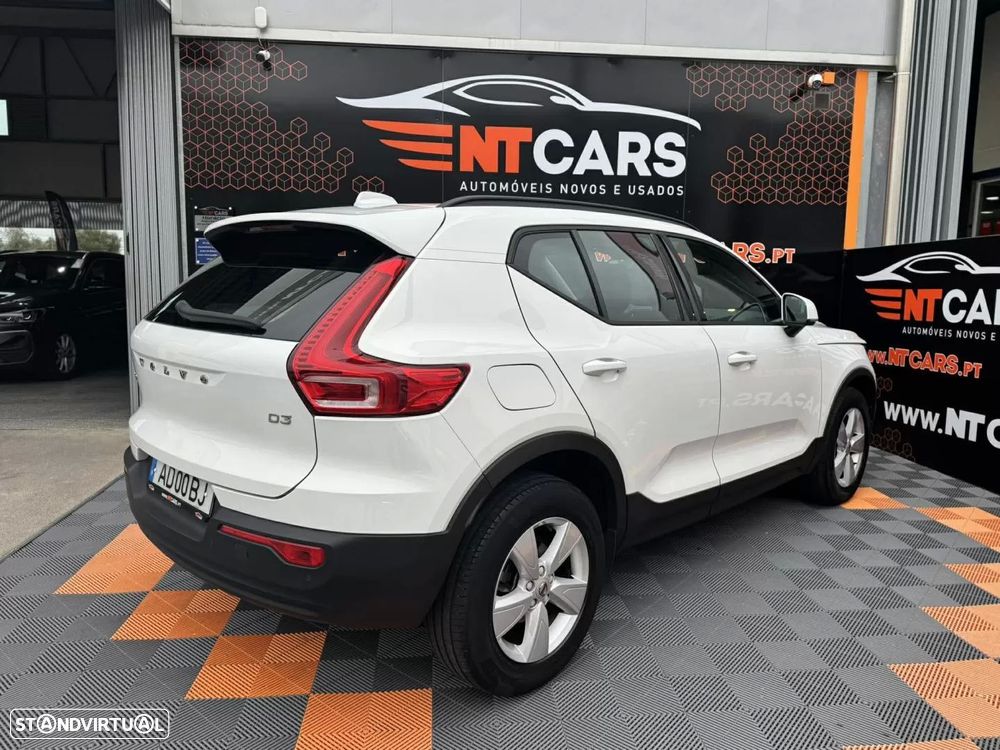 Volvo XC 40 2.0 D3 Momentum Core - 2