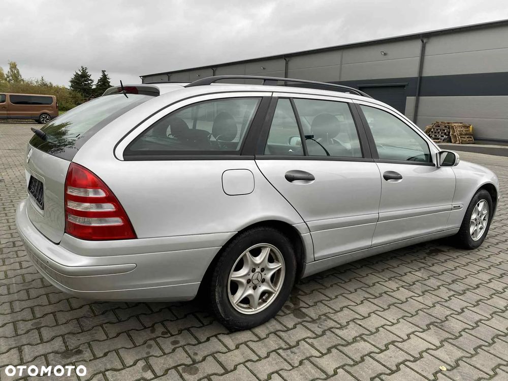 Mercedes-Benz Klasa C 180 T Classic - 5