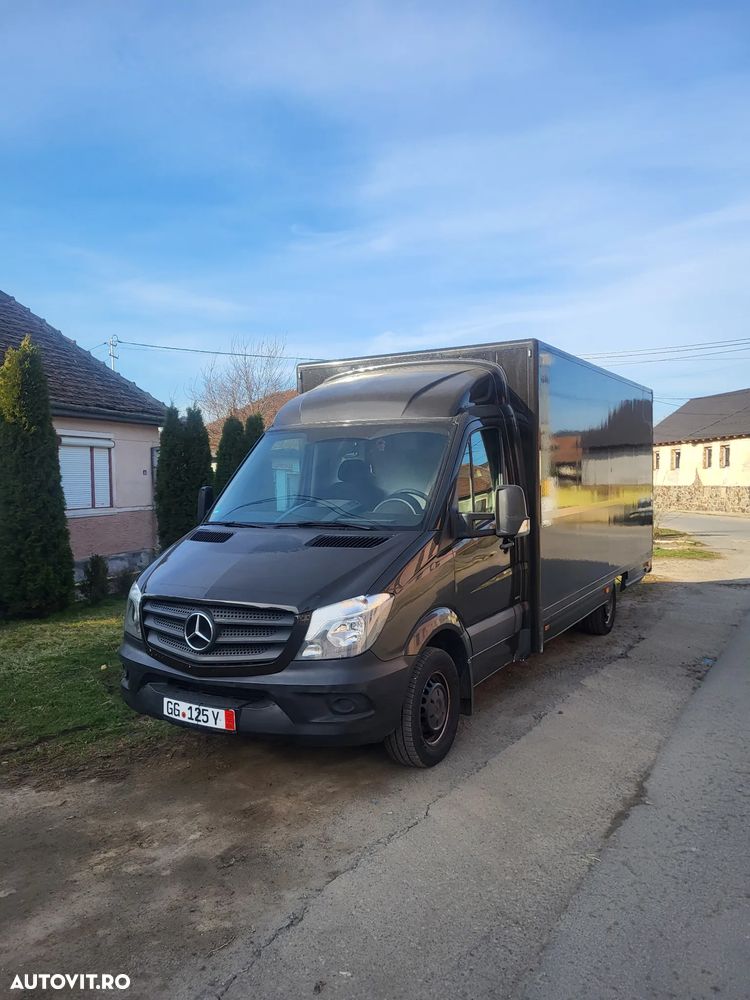 Mercedes-Benz Sprinter - 1