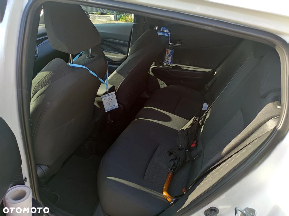 Toyota C-HR - 11