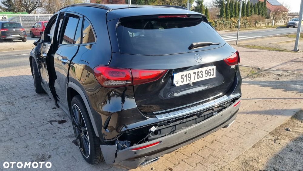 Mercedes-Benz GLA 200 d 4Matic 8G-DCT AMG Line - 9