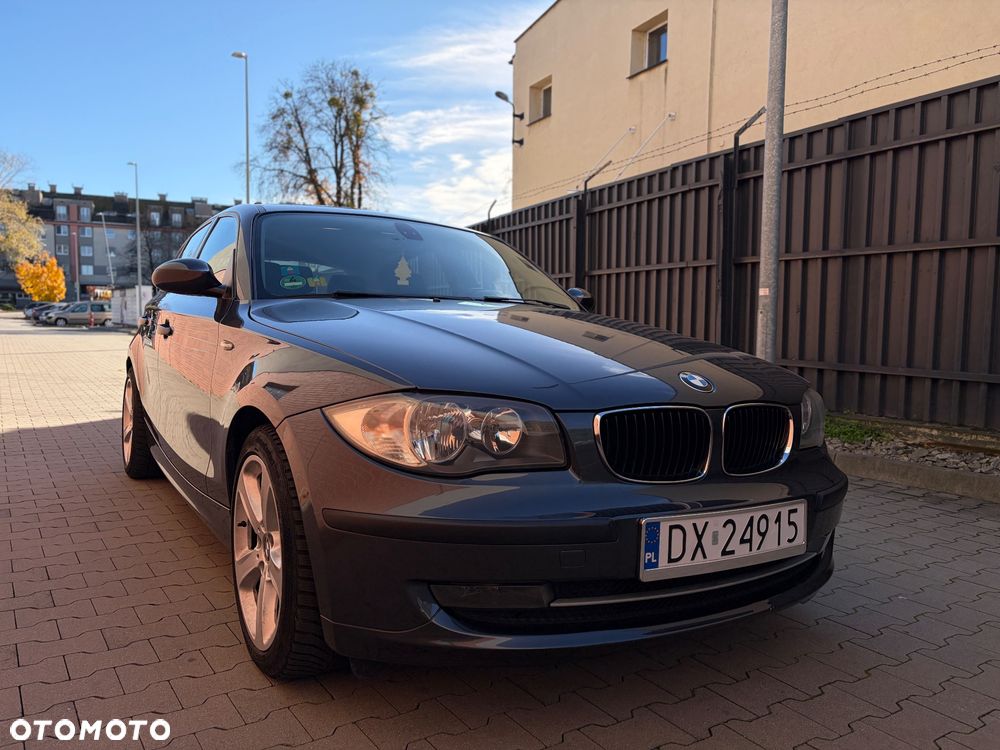 BMW Seria 1 2008 photo 2