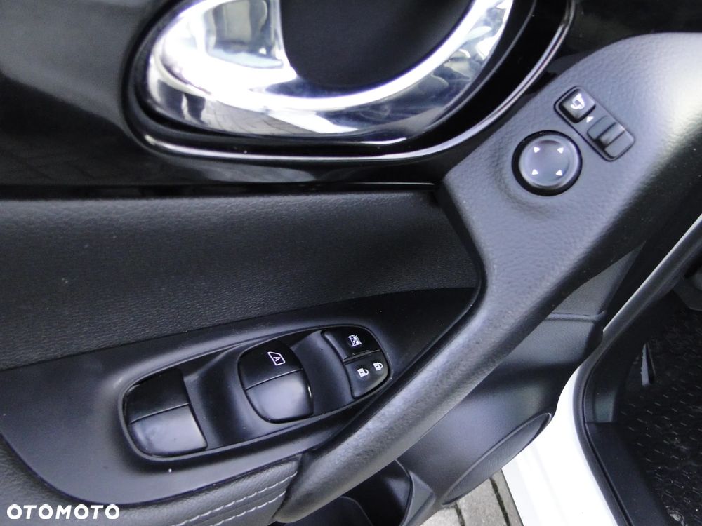Nissan Qashqai - 10