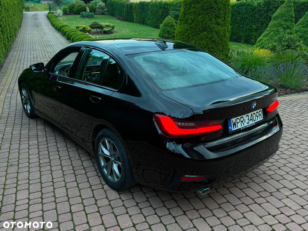 BMW Seria 3 318d Sport Line Shadow - 10