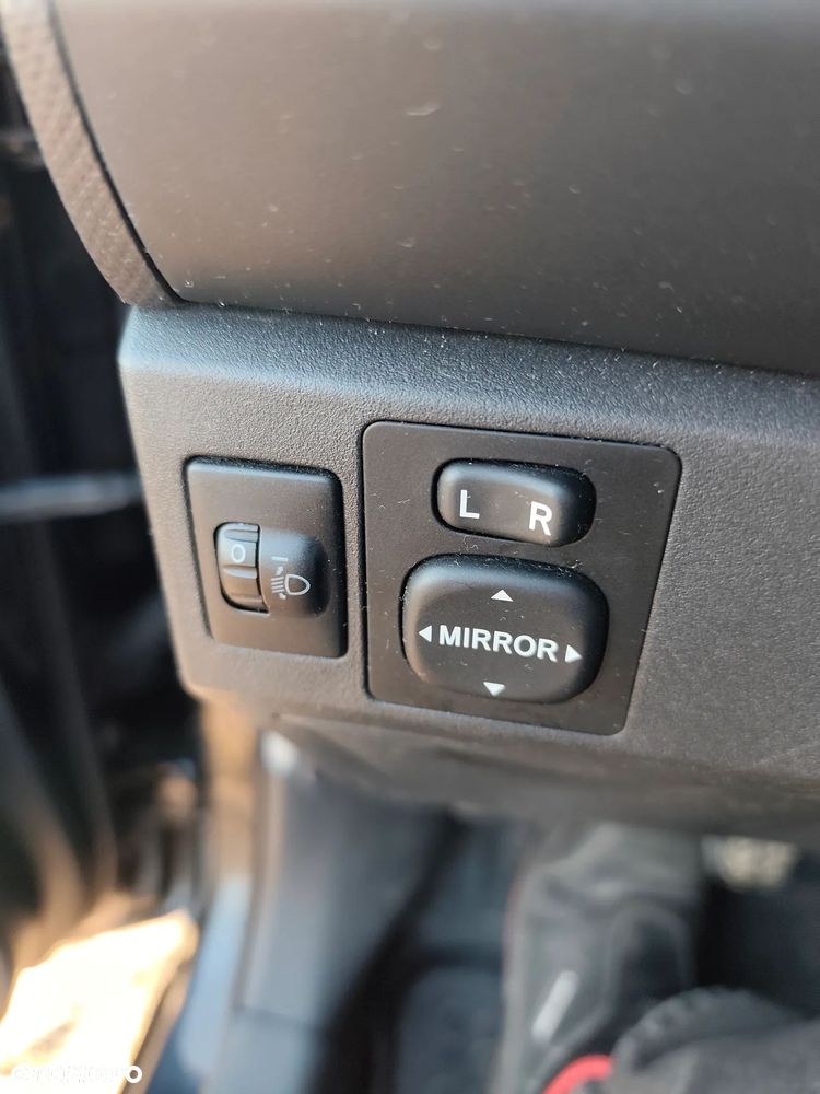 Toyota Yaris 1.0 VVT-i Luna - 8