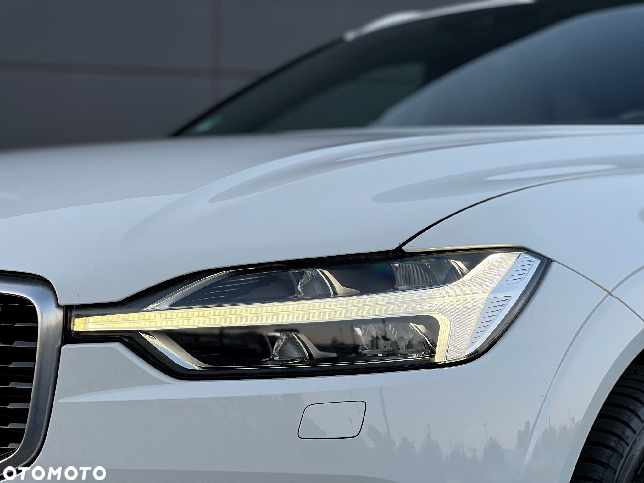 Volvo XC 60 D4 AWD R-Design - 16