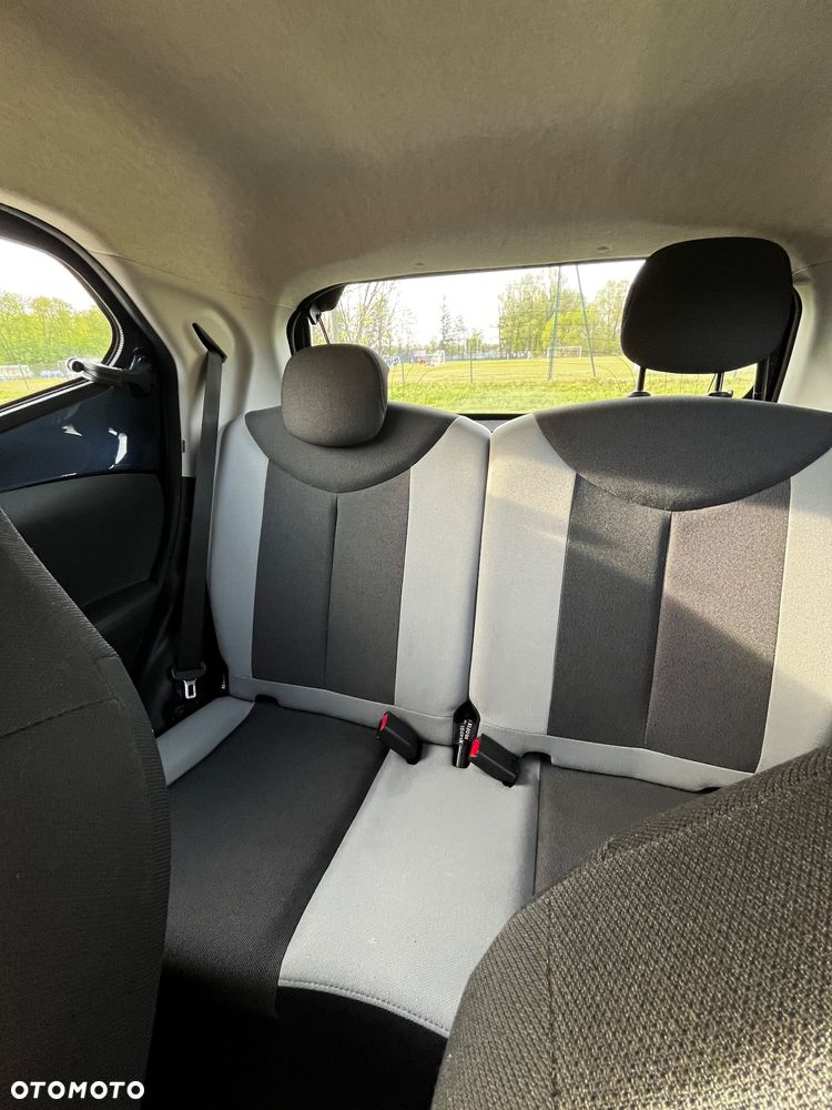 Toyota Aygo x-play touch - 10