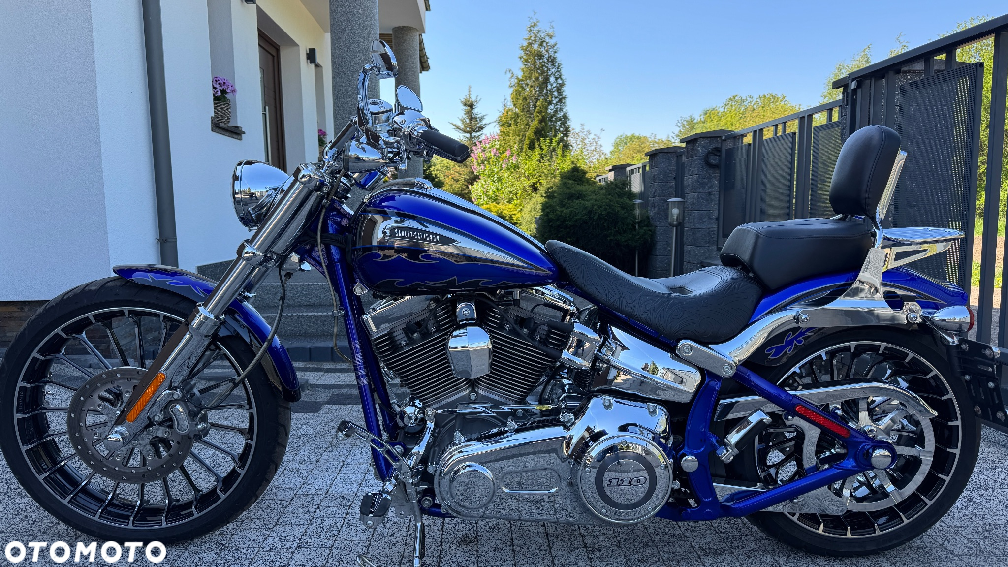Harley-Davidson Softail Breakout - 2