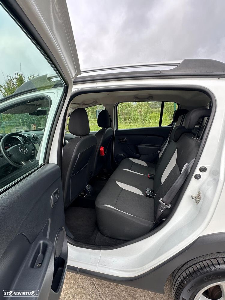 Dacia Sandero 0.9 TCe Stepway - 4