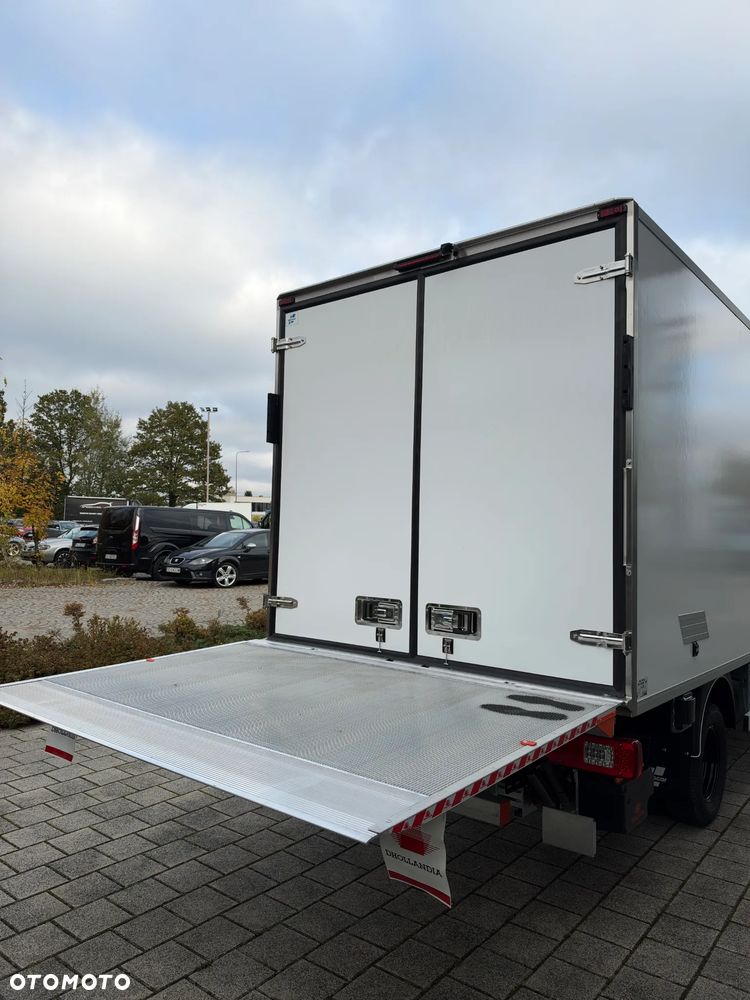 Mercedes-Benz Sprinter - 37