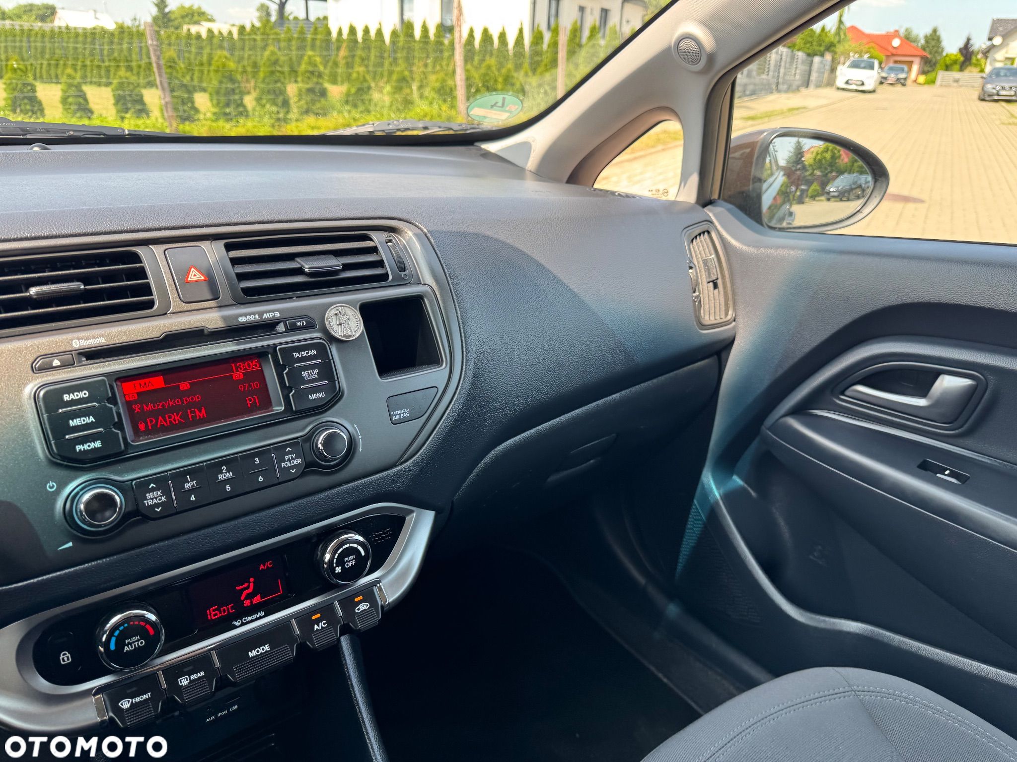 Kia Rio 1.4 Dream-Team Edition - 26