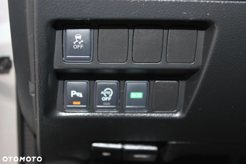 Nissan Qashqai 1.6 dCi Xtronic TEKNA - 28