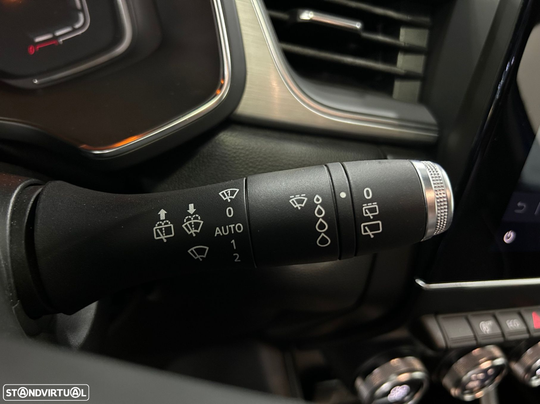 Renault Captur 1.0 TCe Techno - 40