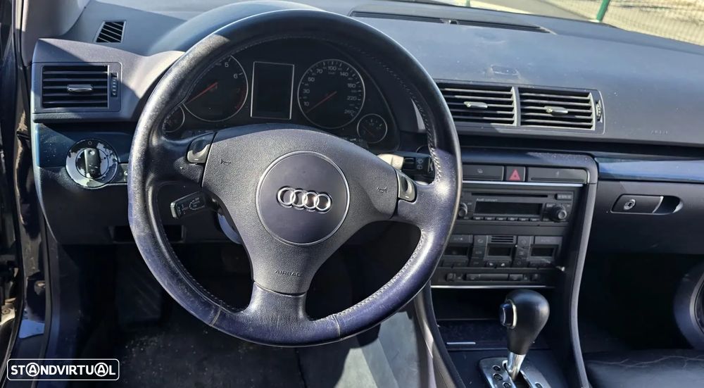 Audi A4 B6 Avant 1.8 Turbo de 2003 - VIATURA PARA PEÇAS - 8
