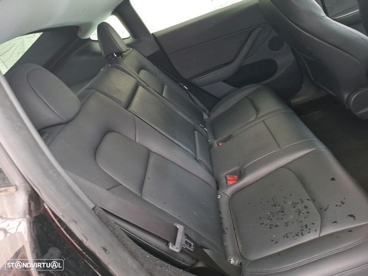 Tesla Model Y Long Range Dual Motor AWD - 3