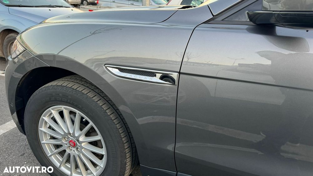 Jaguar F-Pace 20d Aut. R-Sport - 9