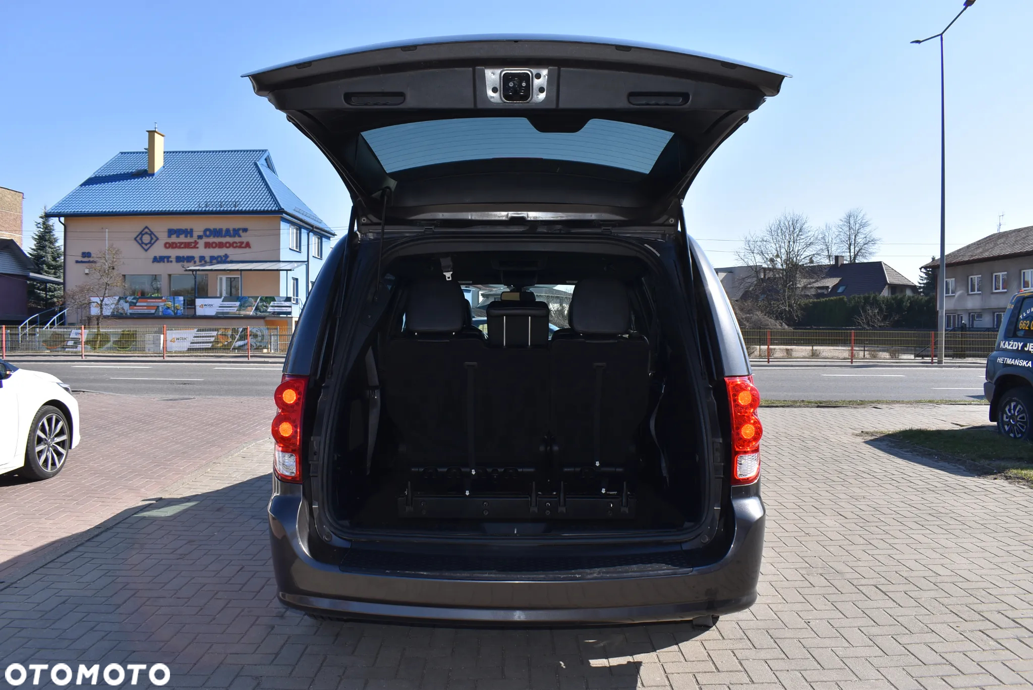 Dodge Grand Caravan 3.6 R/T - 9