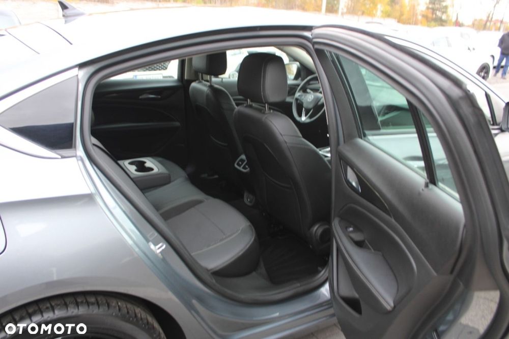 Opel Insignia - 30