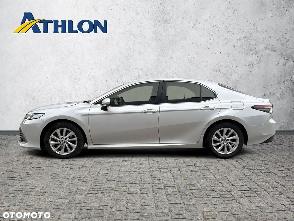 Toyota Camry 2.5 Hybrid Comfort CVT - 2