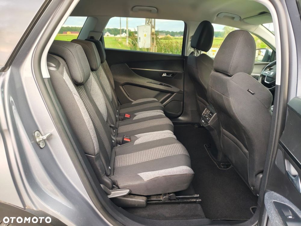 Peugeot 5008 - 23