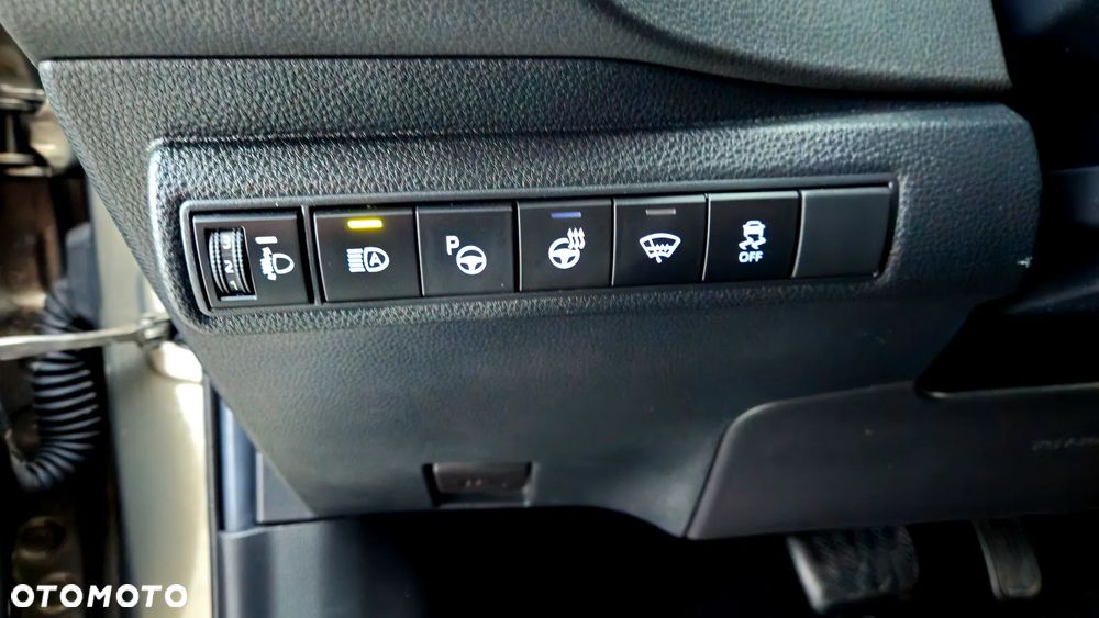 Toyota Corolla 2.0 Hybrid Comfort - 17