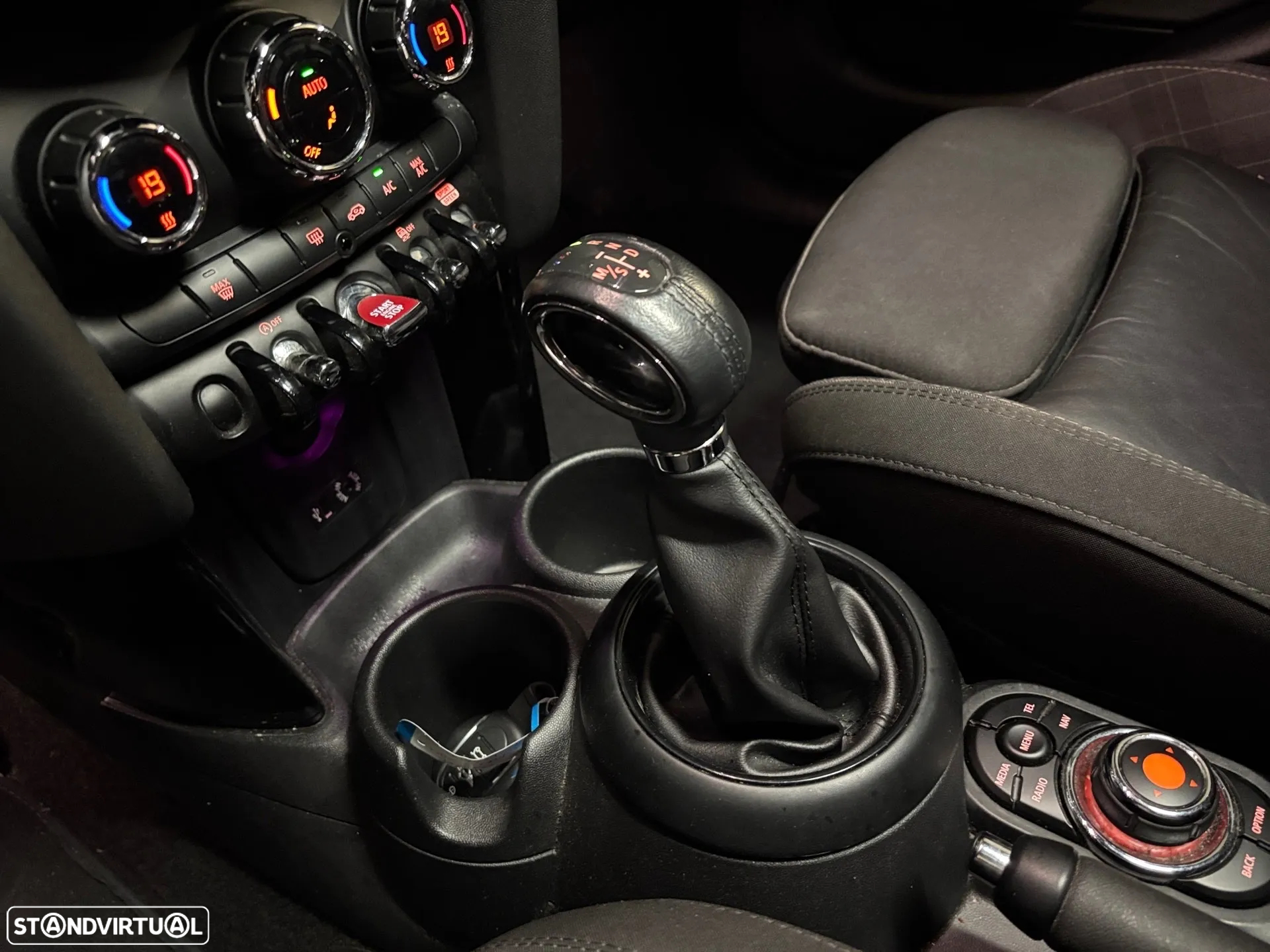 MINI 5 Portas Cooper Auto - 8
