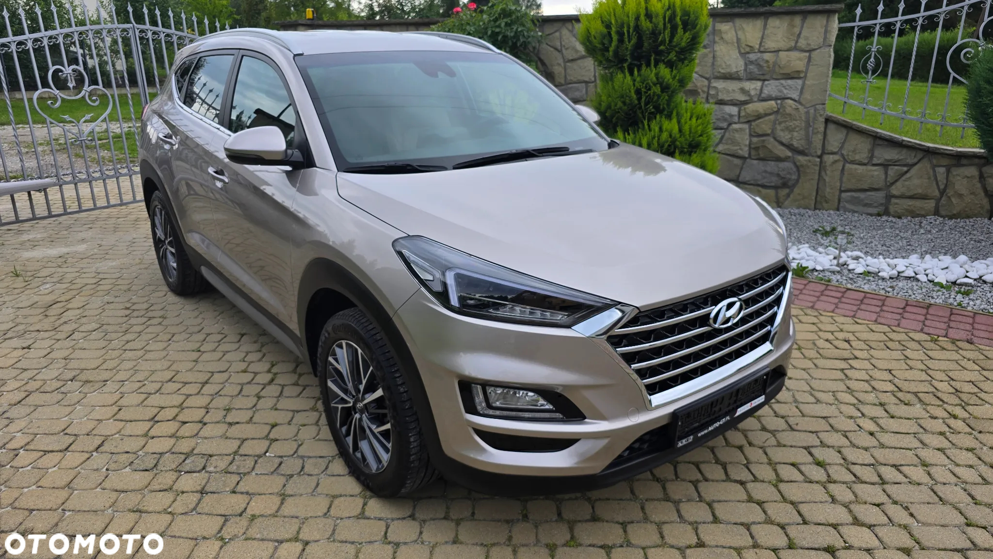 Hyundai Tucson - 2