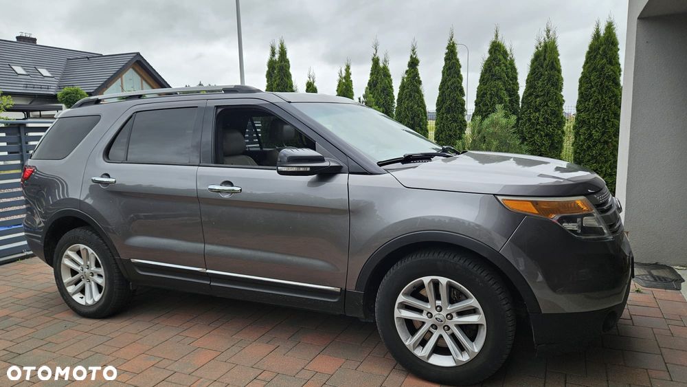 Ford Explorer - 1