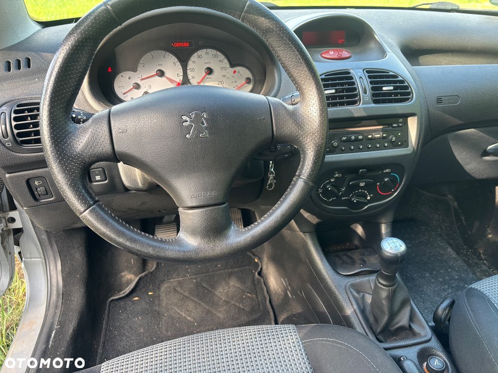 Peugeot 206 - 3