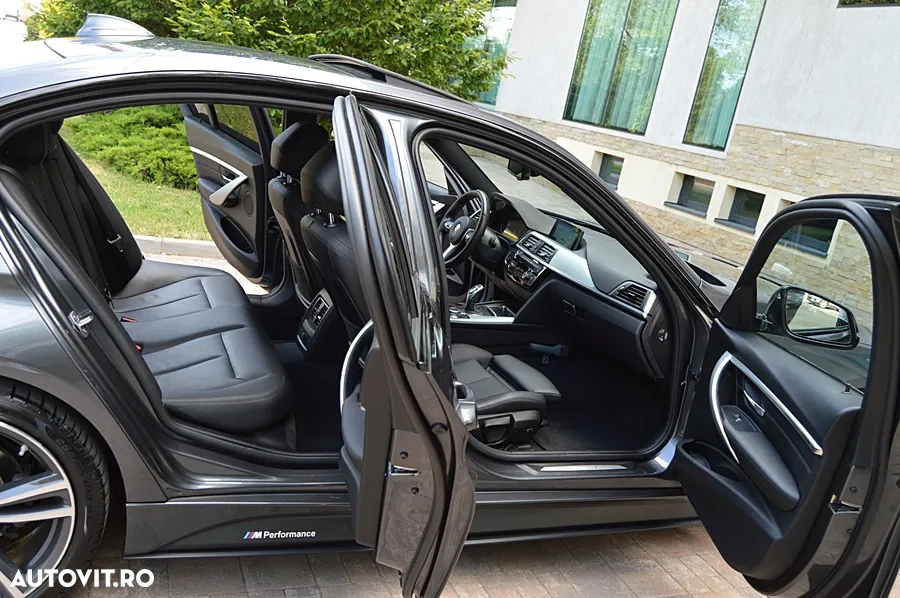 BMW Seria 3 320i Aut. Edition M Sport Shadow - 29
