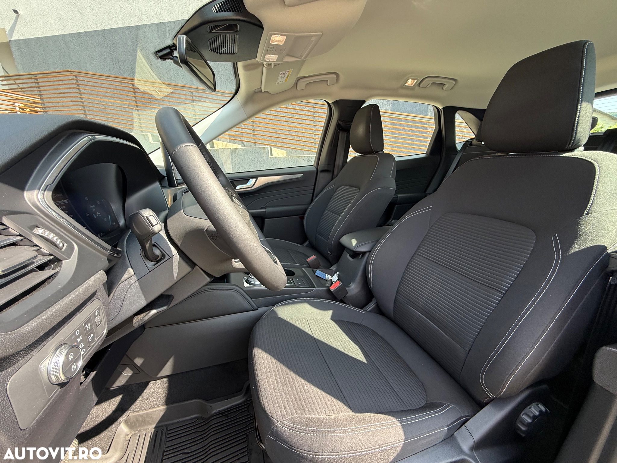 Ford Kuga 2.5 Duratec FHEV AWD Titanium - 14