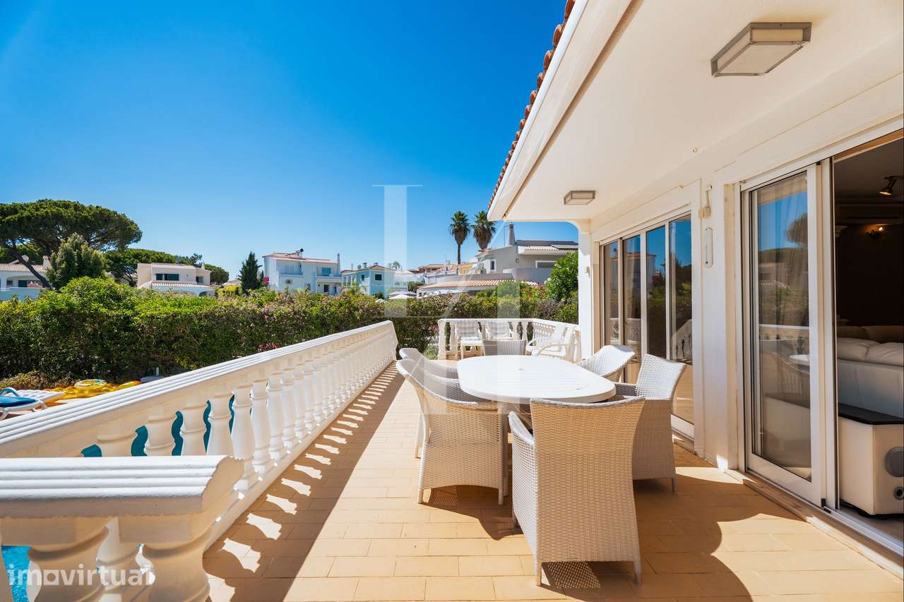 Moradia T3 com piscina para venda, em Vilamoura - Grande imagem: 3/40