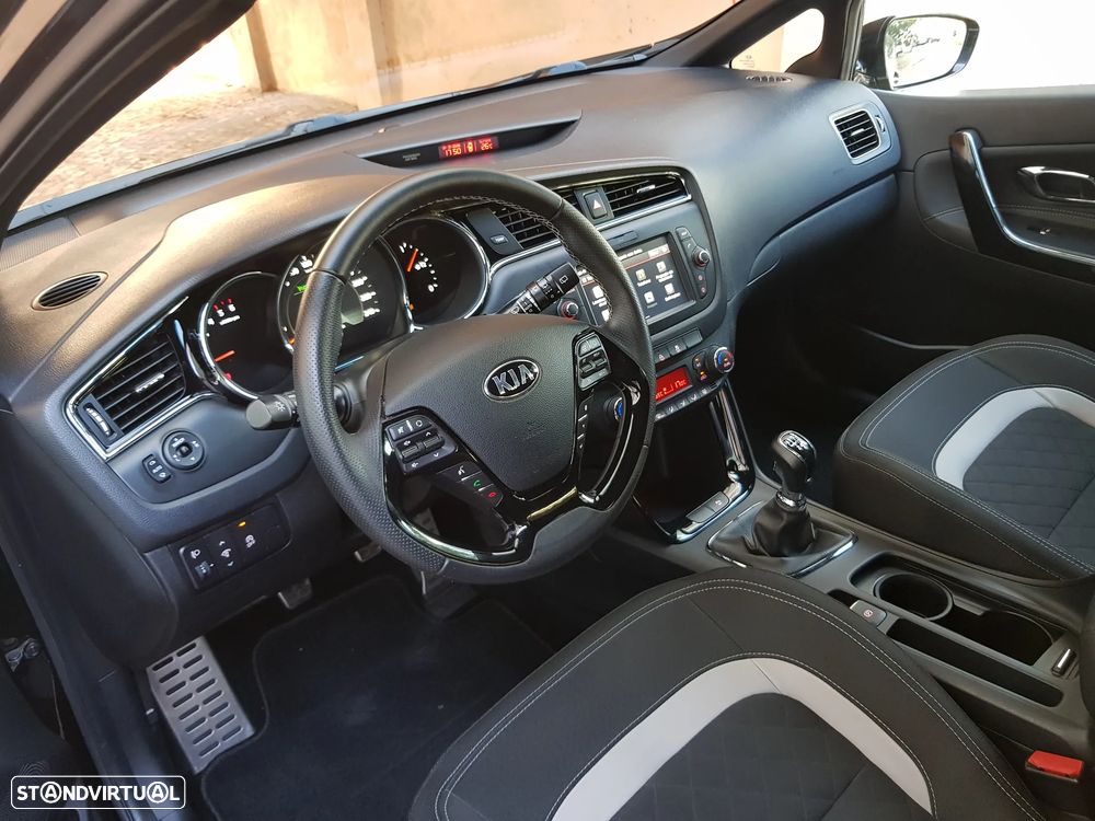 Kia Ceed SW 1.6 CRDi GT Line - 15
