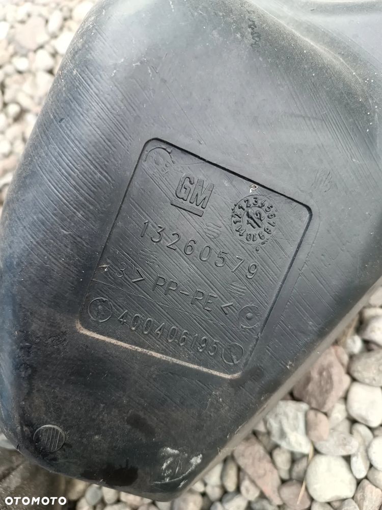 ZBIORNICZEK SPRYSKIWACZY KOMPLETNY 13260579 opel astra j iv 2011r - 2