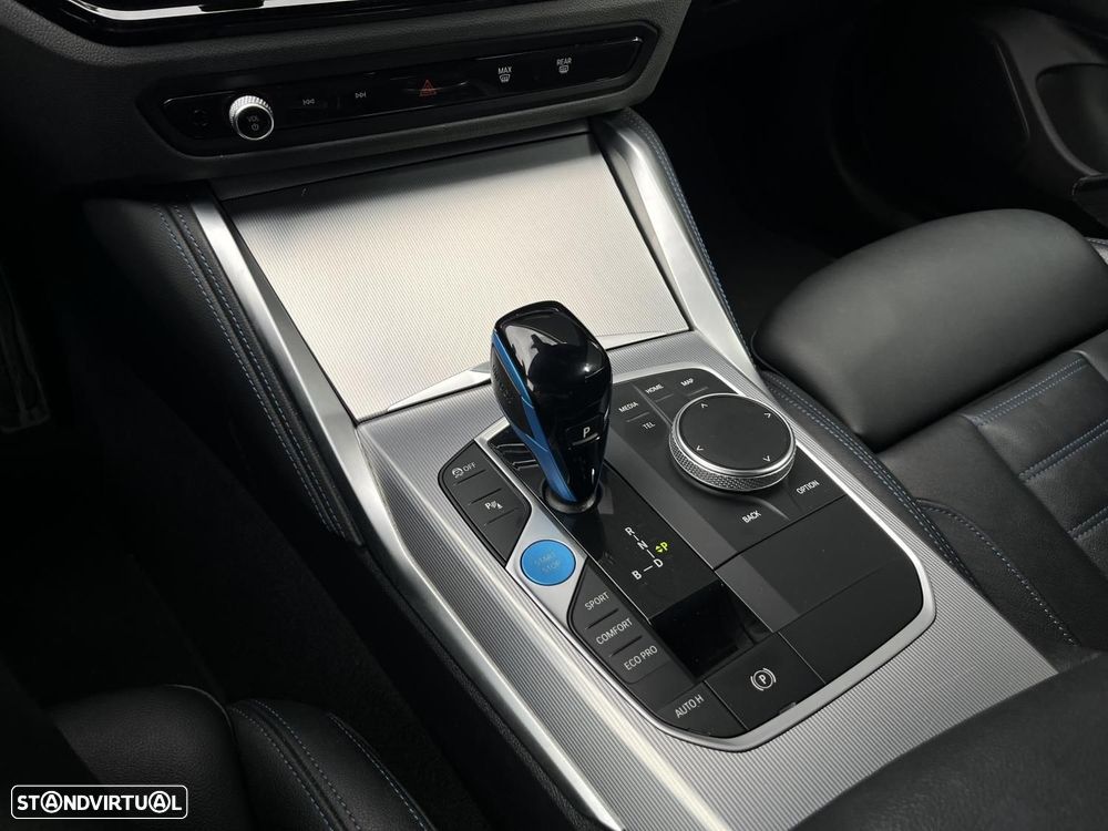 BMW i4 eDrive40 Pack Desportivo M - 13