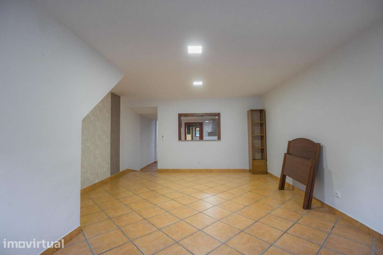 Moradia acolhedora de 2 pisos + sótão, situada numa zona... - Grande imagem: 5/34