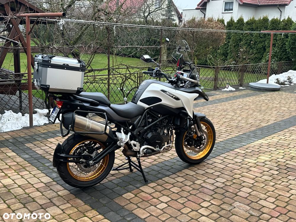 QJMOTOR SRT 550X - 18