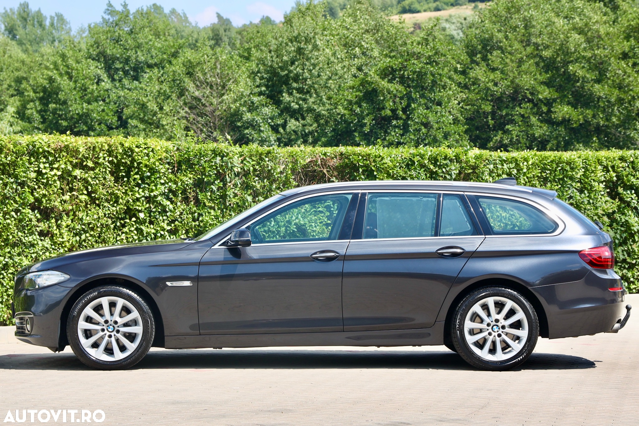 BMW Seria 5 520i Touring Aut. Luxury Line - 40