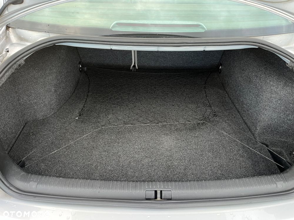 Volkswagen Passat 1.8T Comfortline - 14